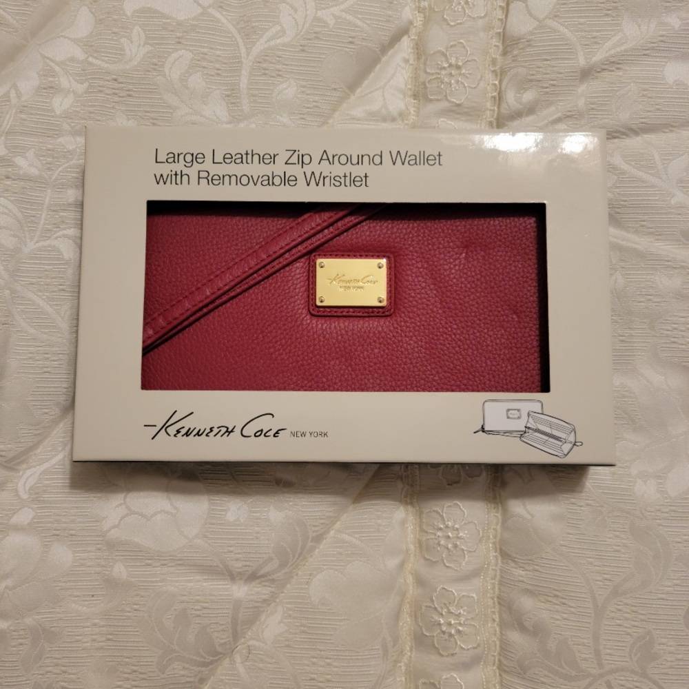 Kenneth Cole Large Leather Wallet